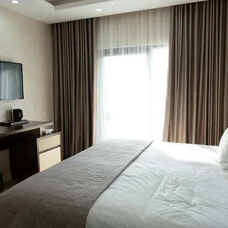 Great White Hotel Shëngjin