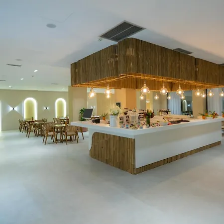 Great White 4* Shëngjin