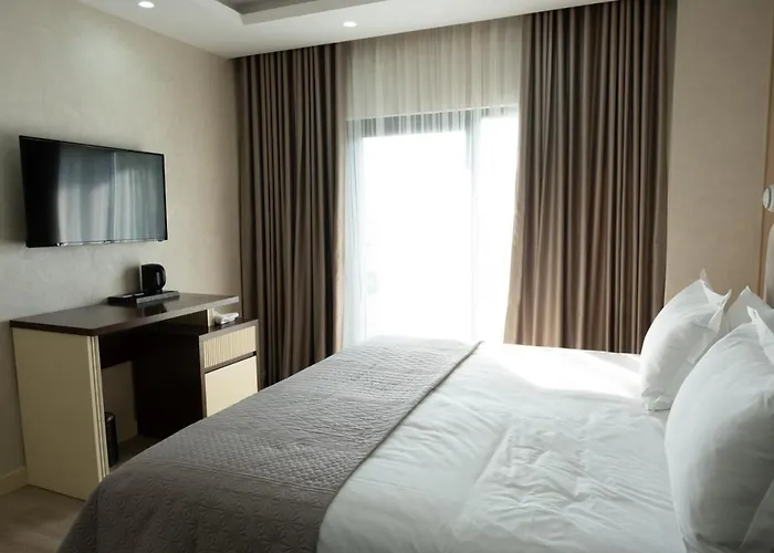 Great White Hotel Shëngjin