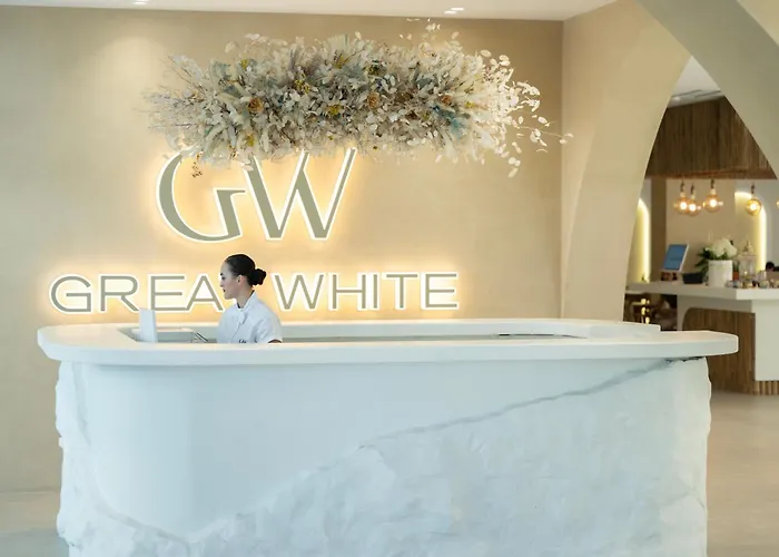 Great White Hotel Shëngjin